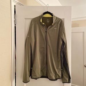Nike Dry Fit Men’s Zip Up Jacket in XL green / grey